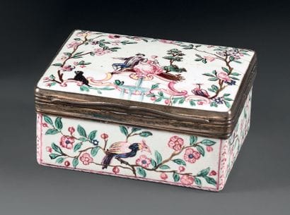 Rectangular snuffbox in polychrome enamel,...