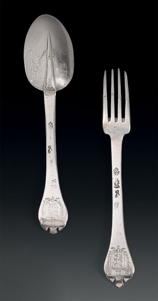 Silver cutlery, the spatula three-lobed,...