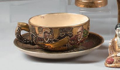 JAPON, Fours de Satsuma - XXe siècle.

Porcelain...