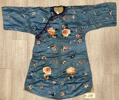 CHINE - XIXe siècle.
Set of four women's...