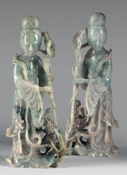 CHINE - XXe siècle.
Pair of jadeite statuettes...