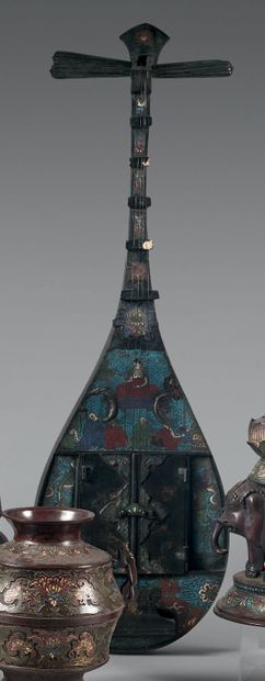 JAPON - Epoque MEIJI (1868 - 1912).
Biwa...