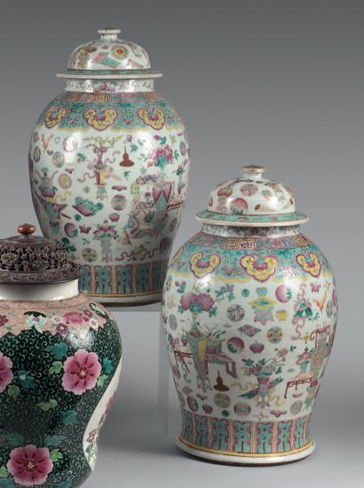 CHINE - XIXe siècle.
A pair of enamelled...