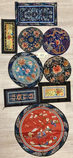CHINE - XIXe siècle.
Set of nine pieces of...