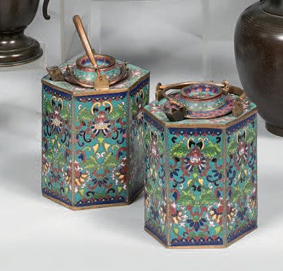 CHINE - Début XXe siècle.
Pair of small bronze...