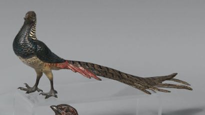 Worshipped pheasant. H. : 9 cm. L. : 21,5...