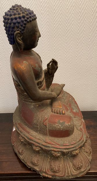 CHINE - XVIIe-XVIIIe siècles.
Wooden Buddha...