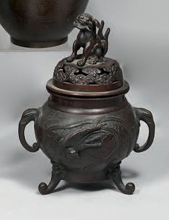 JAPON - Epoque MEIJI (1868 - 1912)
Tripod...