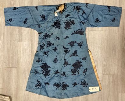 CHINE - XIXe siècle.
Set of four women's...
