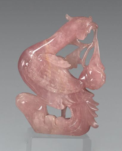 CHINE - XXe siècle.
Rose quartz statuette...