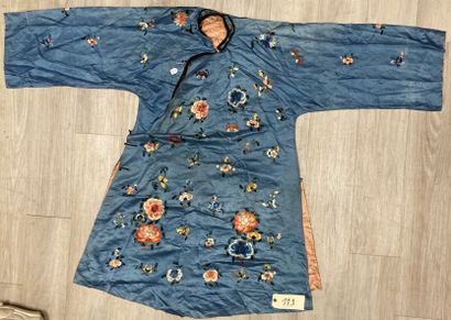 CHINE - XIXe siècle.
Set of four women's...