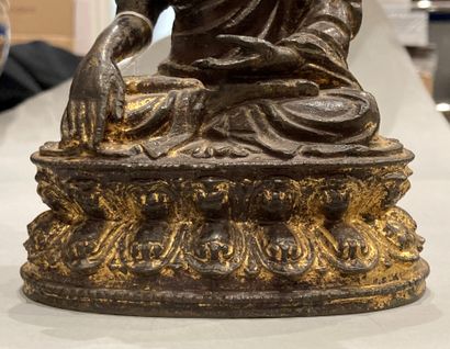 CHINE - Époque MING (1368-1644).
Statuette...