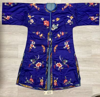 CHINE - XIXe siècle.
Set of six women's jackets...