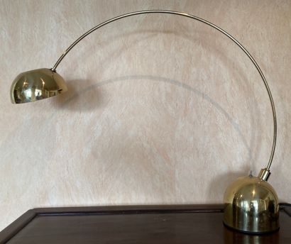 Desk lamp in varnished brass, the arm in...