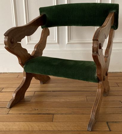 Prie-Dieu in blackened wood that can form...