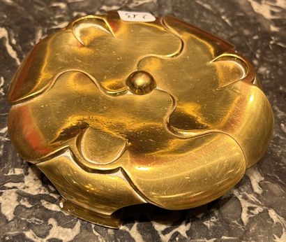 CHINA, 20th century. Perfume burner and its...