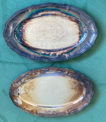
CHRISTOFLE. Pair of large oval dishes with...