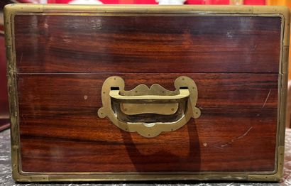 Mahogany travel case. Decorated with inlaid...