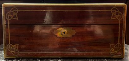 Mahogany travel case. Decorated with inlaid...