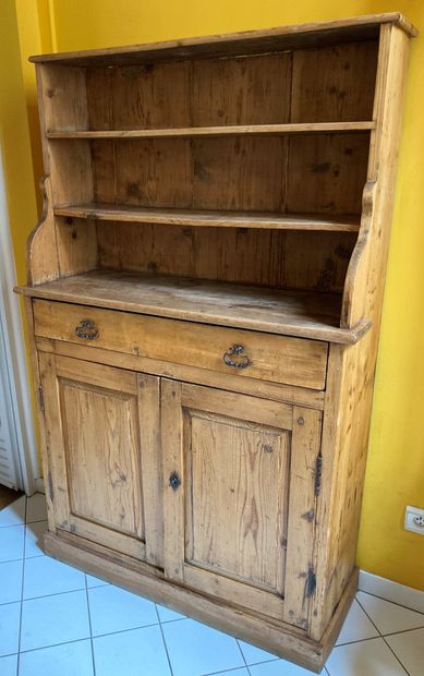 Rustic credenza sideboard in pine, the belt...