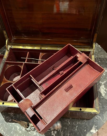 Mahogany travel case. Decorated with inlaid...