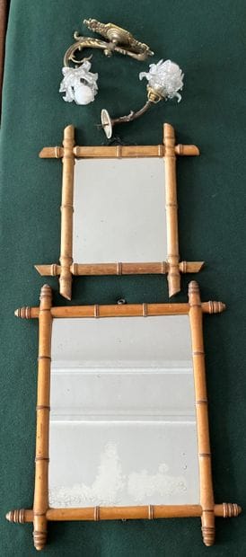 Lot comprenant : deux appliques en bronze,...
