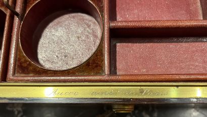 Mahogany travel case. Decorated with inlaid...
