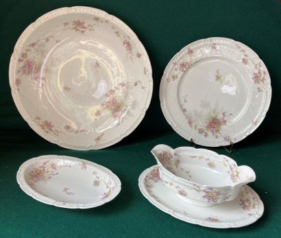 LIMOGES, HAVILAND. Part of a porcelain dinner...