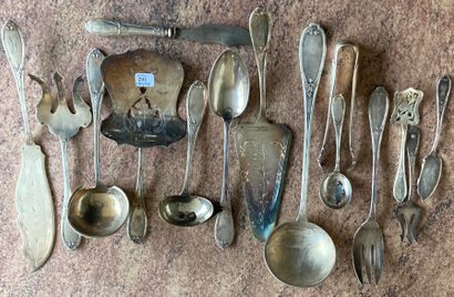 Set of silver plated serving pieces, decorated...