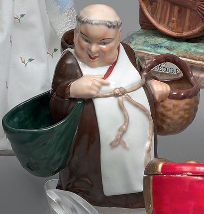 
Pot à tabac en porcelaine polychrome, figurant...