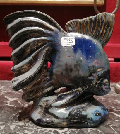 RAMBERVILLERS. Poisson en grès flammé à décor...
