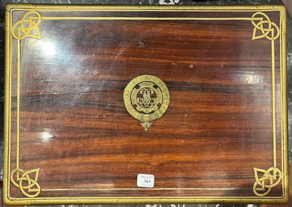 Mahogany travel case. Decorated with inlaid...