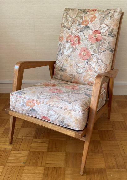Paire de fauteuils en bois naturel cérusé,...