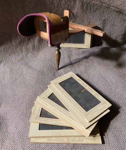 Visionneuse à main, en bois naturel, le manche...