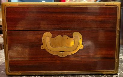 Mahogany travel case. Decorated with inlaid...