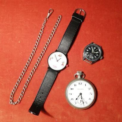 Set of watches: a silver pocket watch (missing...