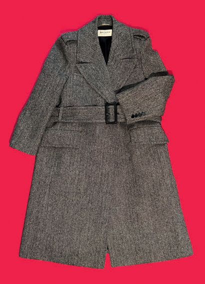 Yves SAINT-LAURENT Paris.
Manteau d'homme...