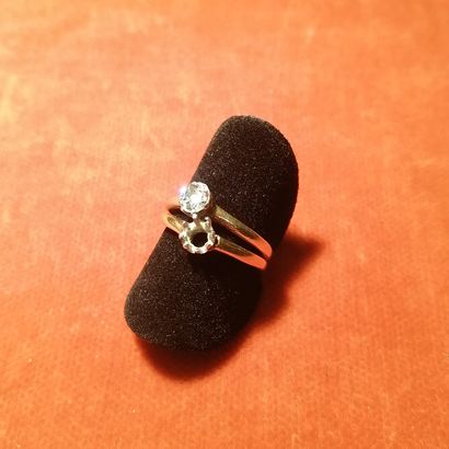 Bague Vous et Moi en or gris et or jaune...