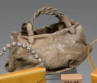 BOTTEGA VENETA.
Bag in shagreen, decorated...