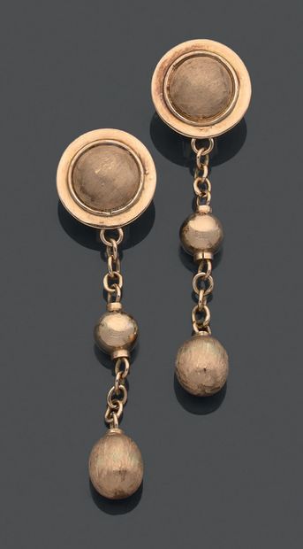 Pair of 18K (750) yellow gold earrings, consisting...
