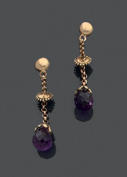 Paire de pendants d'oreille en or jaune 18K...