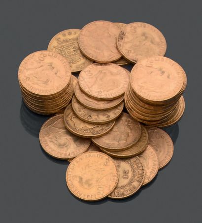 FRANCE. Quarante pièces de vingt francs en...