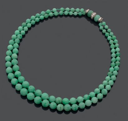 Collier de deux rangs de perles de jade en...