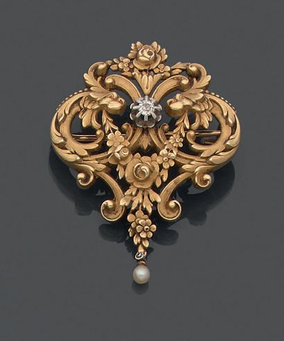 Broche devant de corsage en or jaune et or...