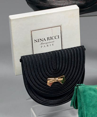 Nina RICCI, Paris.
Pochette de soirée en...
