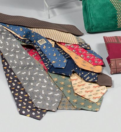 HERMES.
Ensemble de onze cravates en soie...