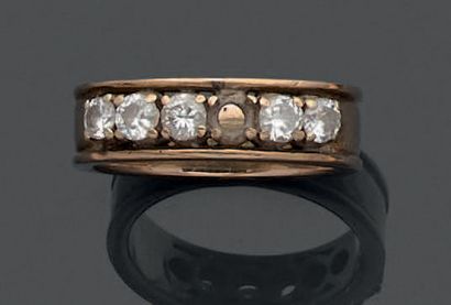 
Ring in 14K (585) yellow gold, the ring...