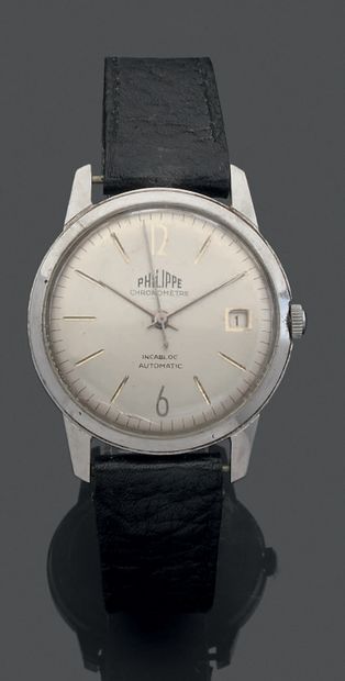 Montre chronomètre d'homme en acier, le boîtier...