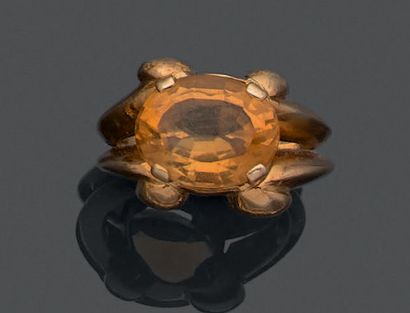 Ring in 18K (750) yellow gold, set with an...