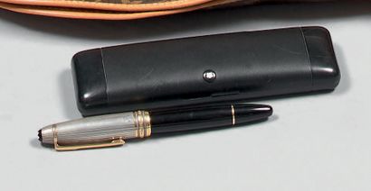MONT BLANC, Meisterstück Solitaire Doré.

Black...